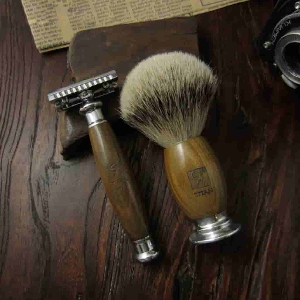 Hand Made Traditional Shaving Set - Green Sandalwood - BUYBARBER.COM