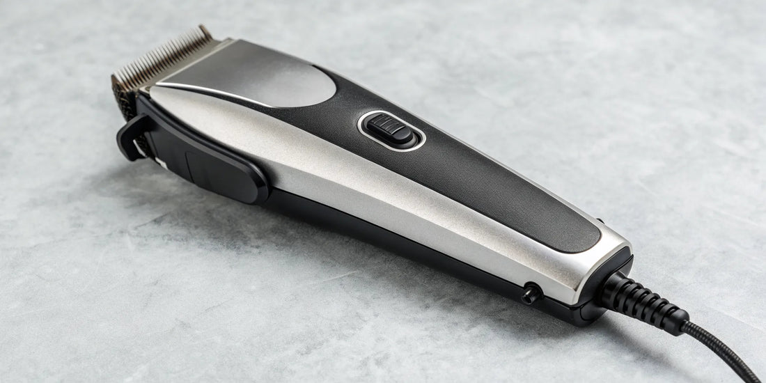 A Wahl Senior clipper with one of the best magnetic clipper guards attached.