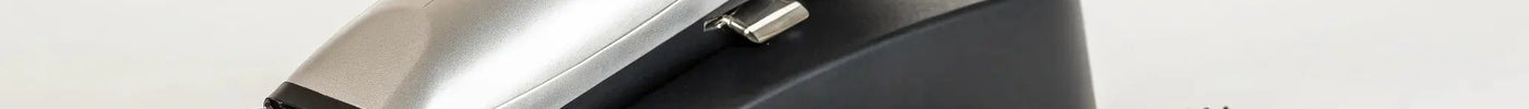 Wahl Bravura lithium clipper with its adjustable 5-in-1 blades.