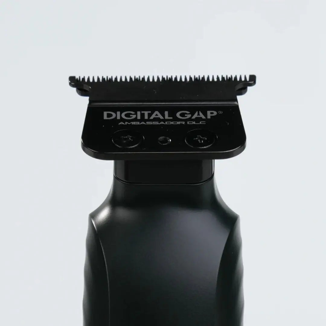 COCCO VELOCE LIGHT TRIMMER
BLACK/RED with 'Digital Gap' branding on a light gray background