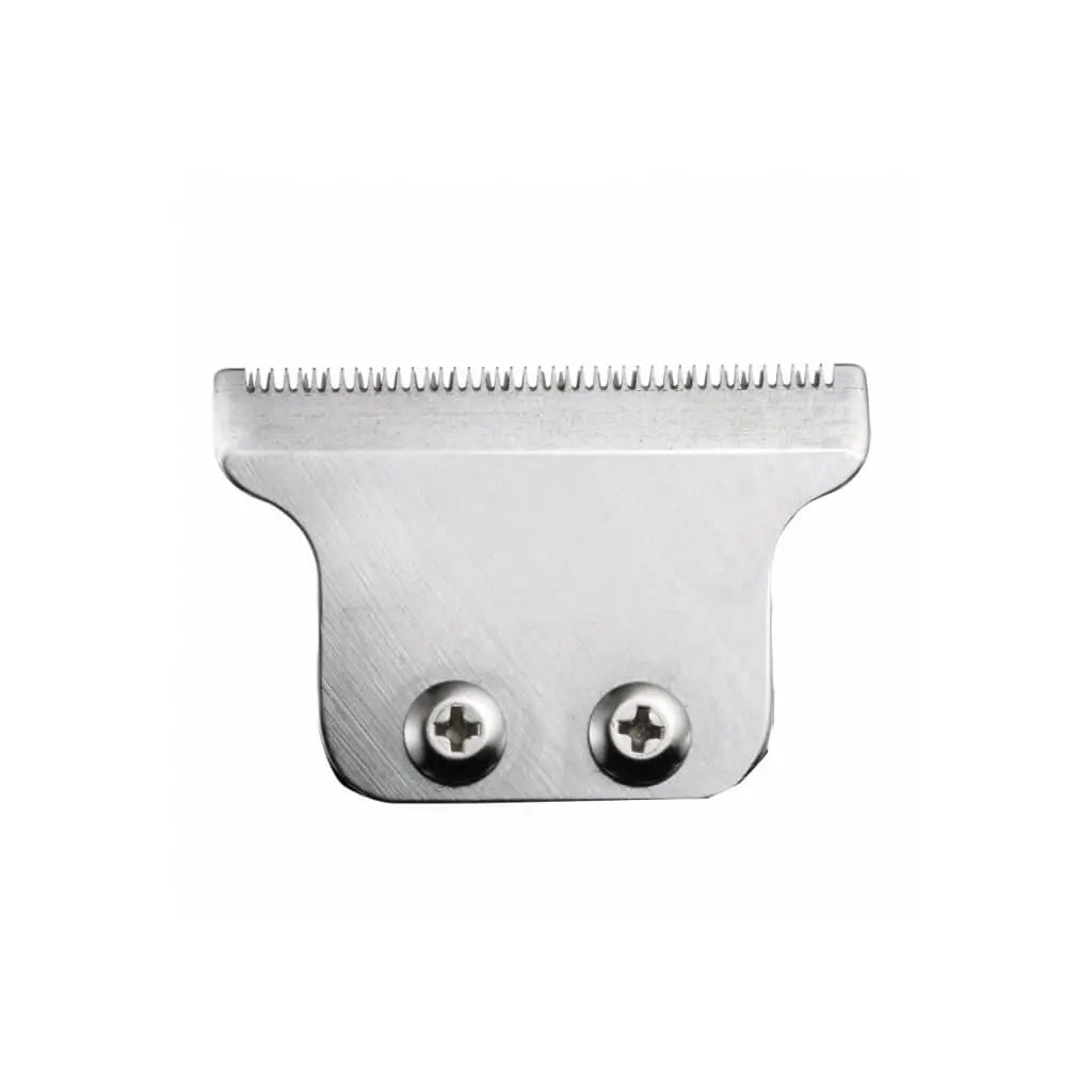 “Close-up of crisp hairline created with Wahl 2215 adjustable T-wide blade.”

